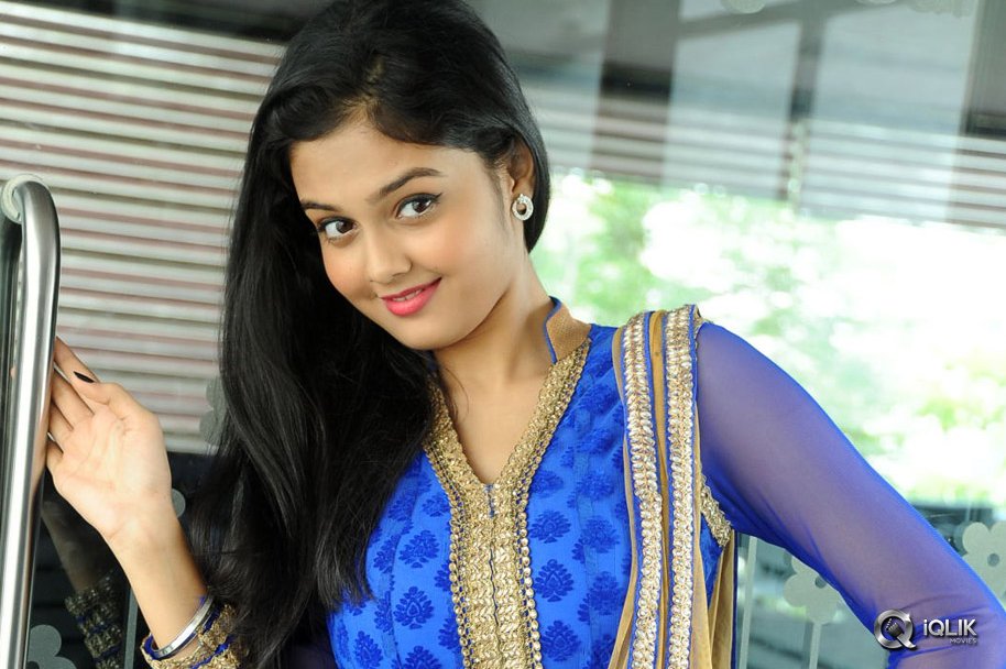 Pragati-Chourasiya-at-Basthi-Movie-Trailer-Launch